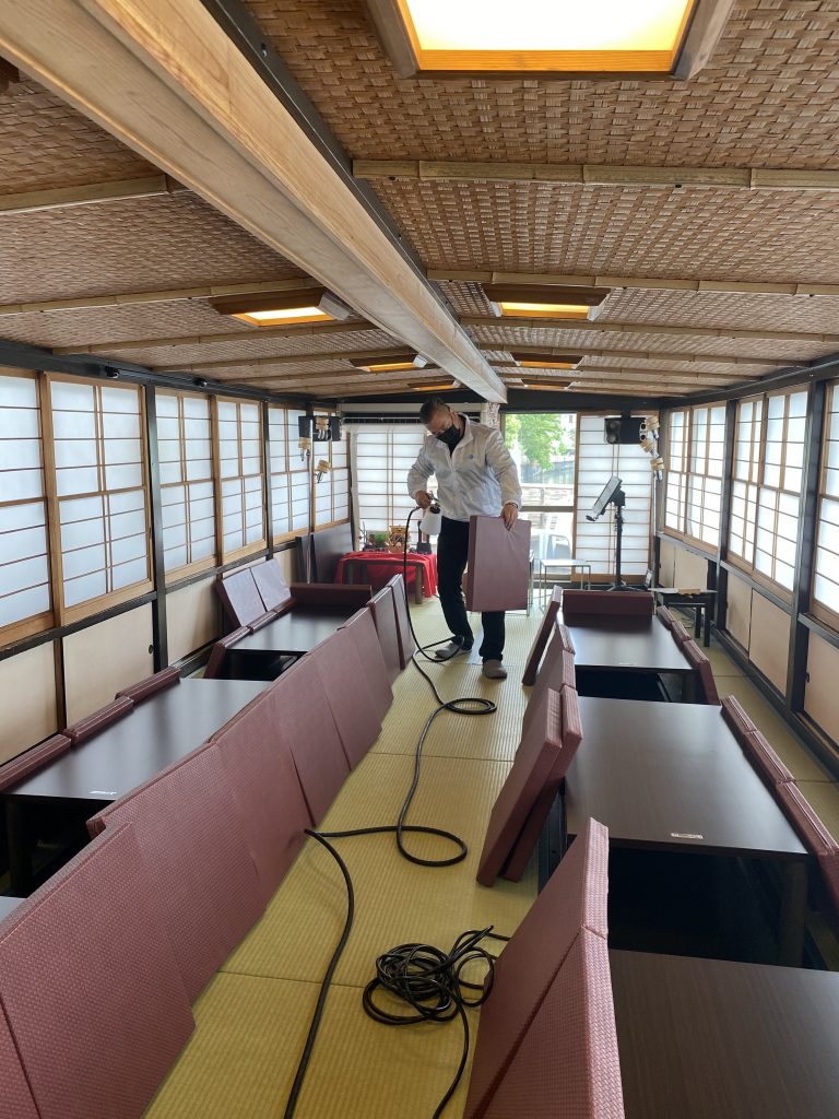 座布団にも光触媒コーティングを施行